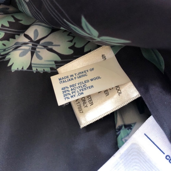 Jacket - Picture 9 of 11